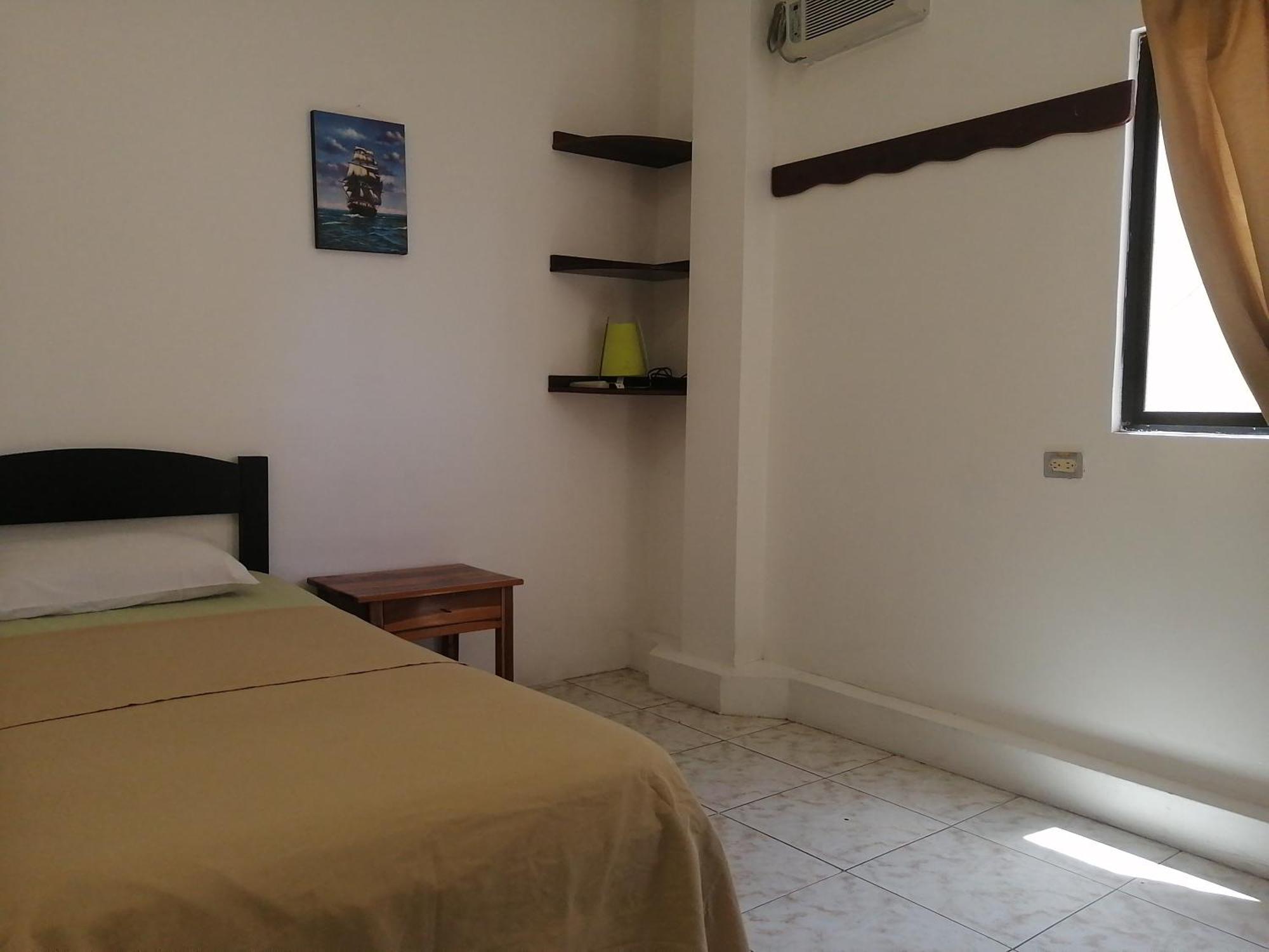 Hostal La Casa De Luis Puerto Baquerizo Moreno Εξωτερικό φωτογραφία