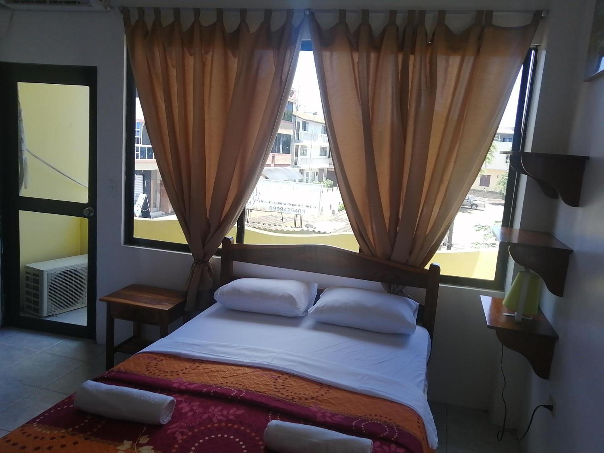 Hostal La Casa De Luis Puerto Baquerizo Moreno Εξωτερικό φωτογραφία